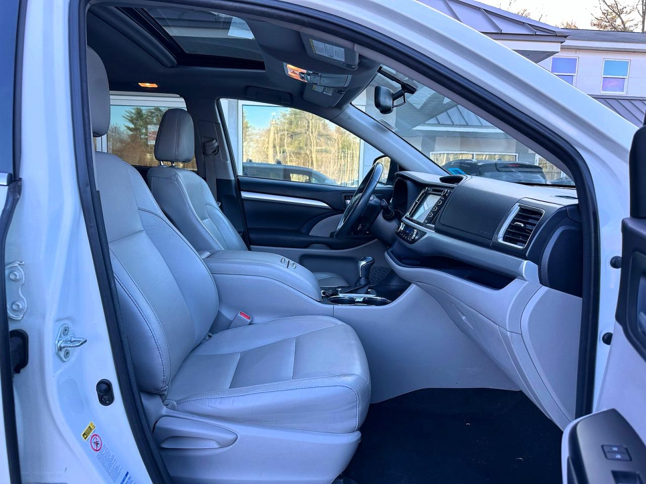 2016 TOYOTA HIGHLANDER