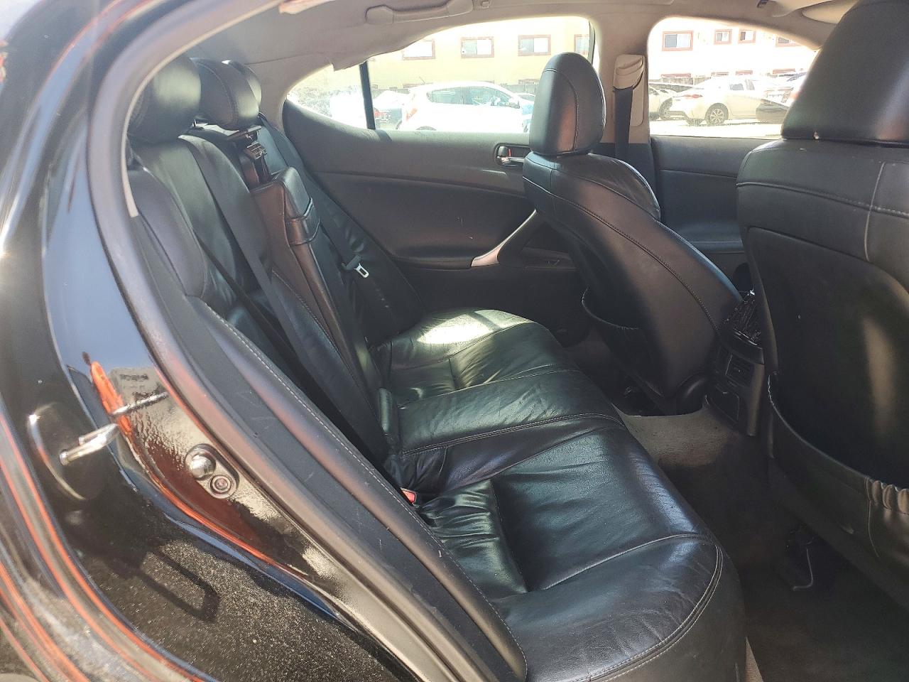 2010 LEXUS IS