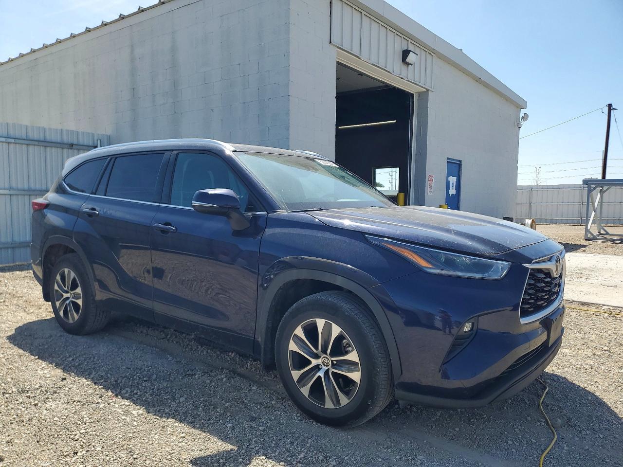 2021 TOYOTA HIGHLANDER