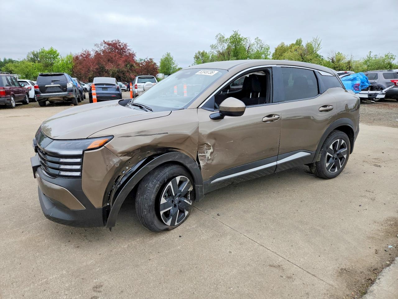2025 NISSAN KICKS
