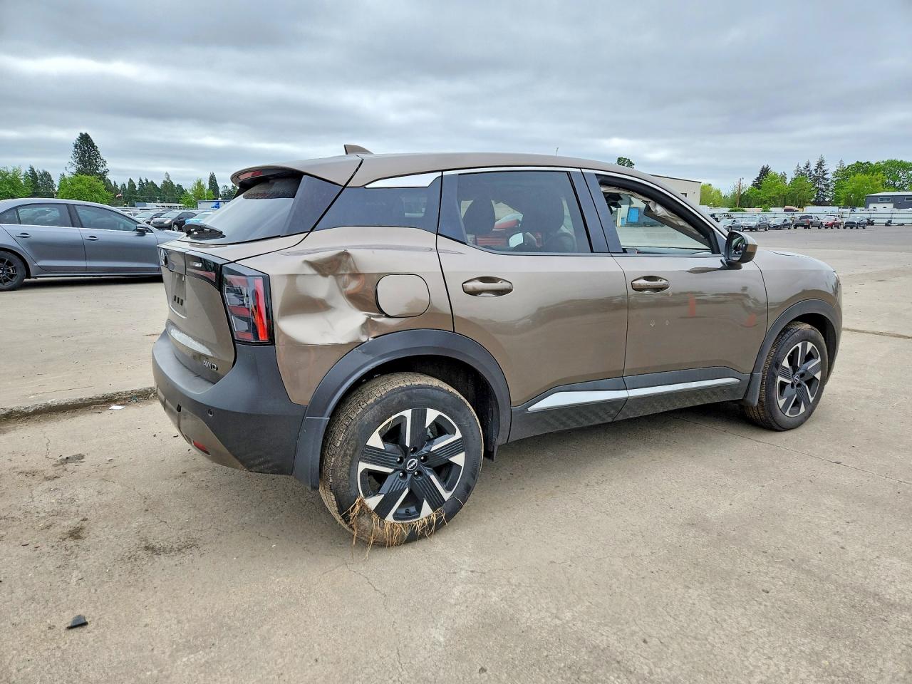 2025 NISSAN KICKS