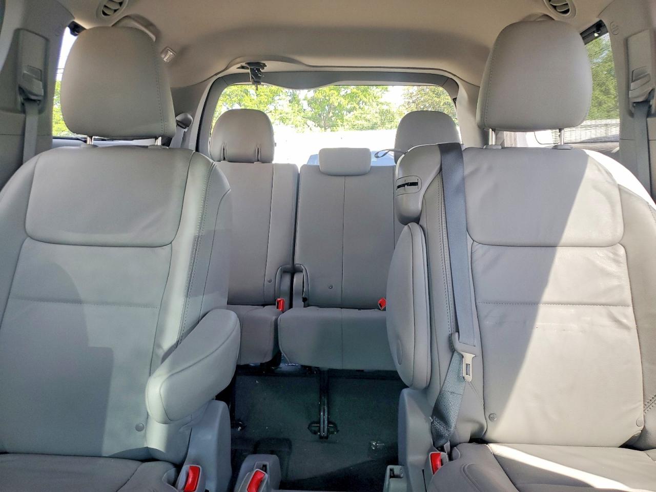 2017 TOYOTA SIENNA