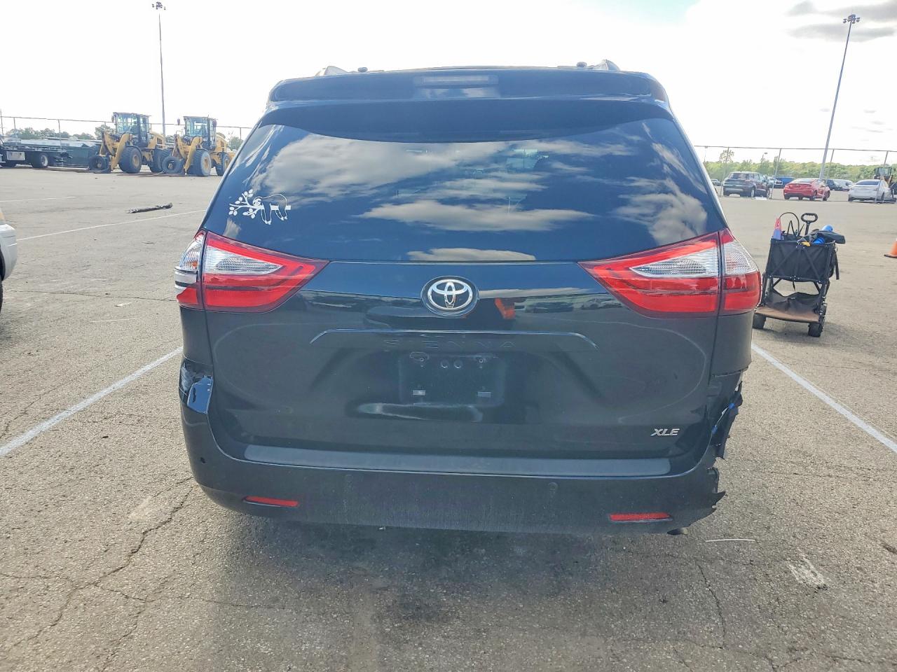2017 TOYOTA SIENNA