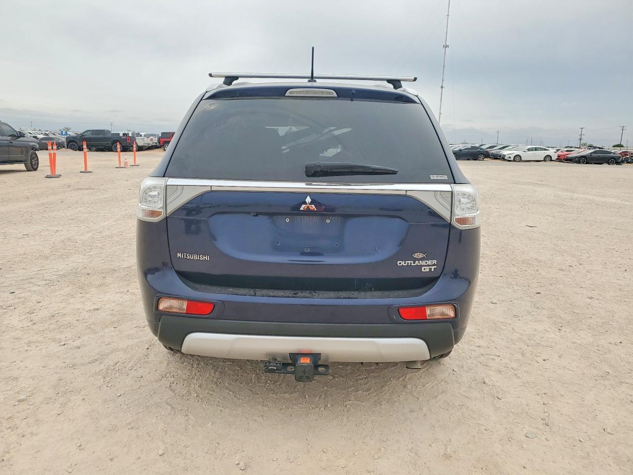 2015 MITSUBISHI OUTLANDER