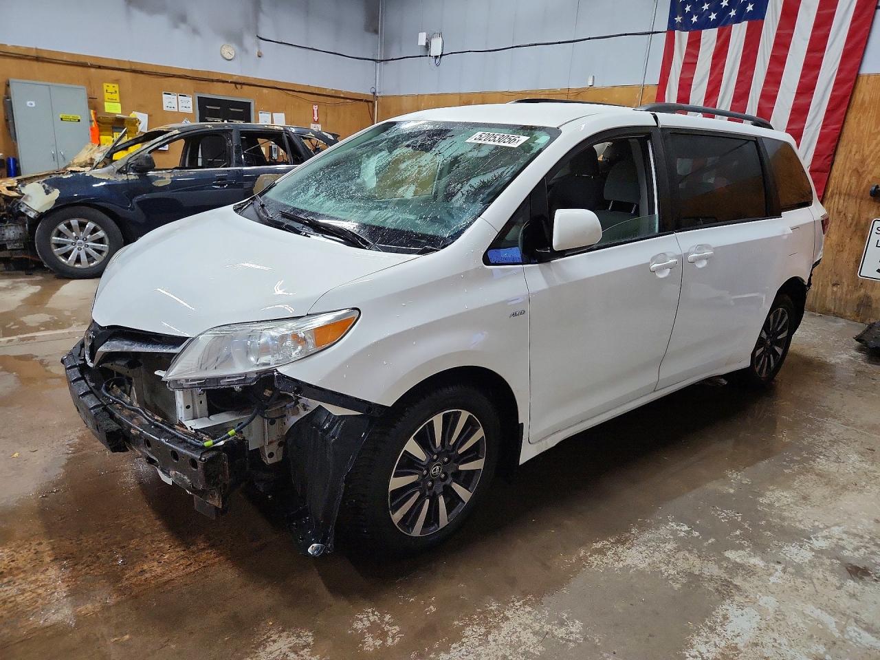 2020 TOYOTA SIENNA