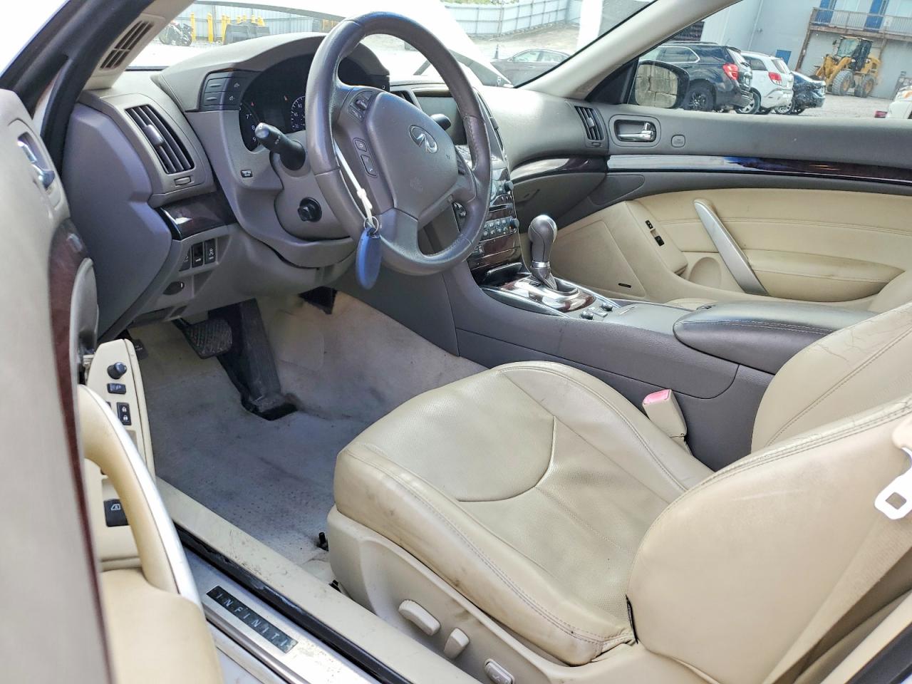 2012 INFINITI G37