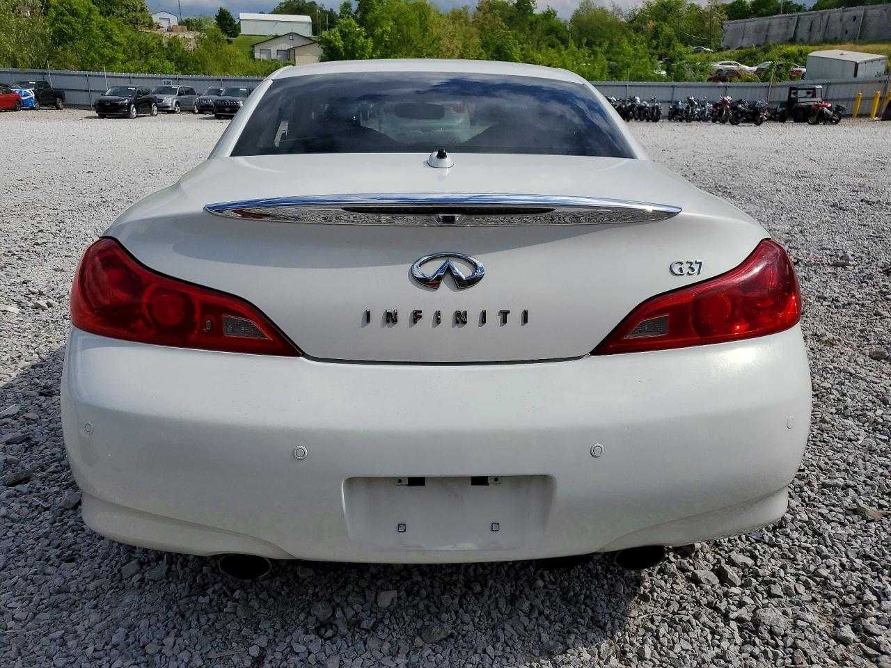 2012 INFINITI G37