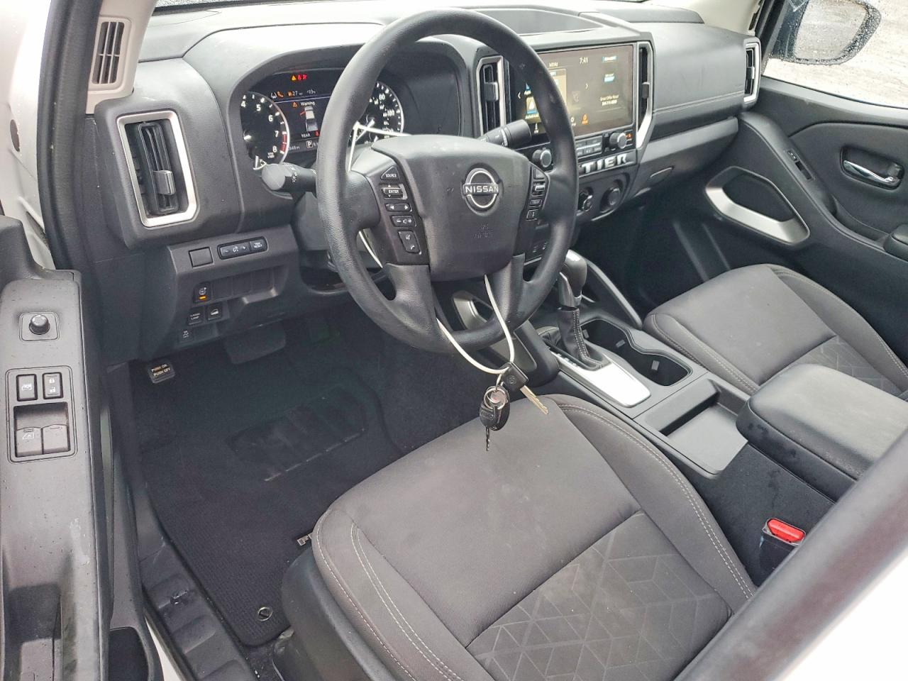 2025 NISSAN FRONTIER