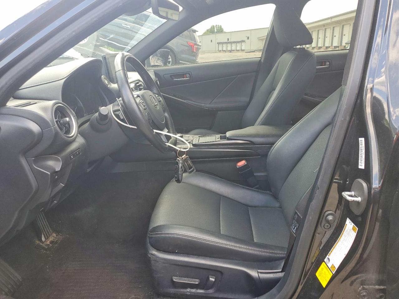 2021 LEXUS IS