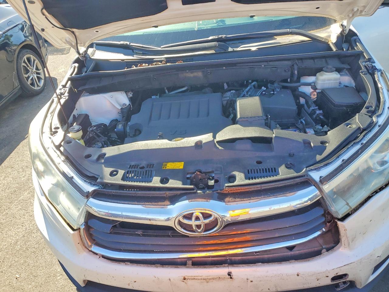 2015 TOYOTA HIGHLANDER