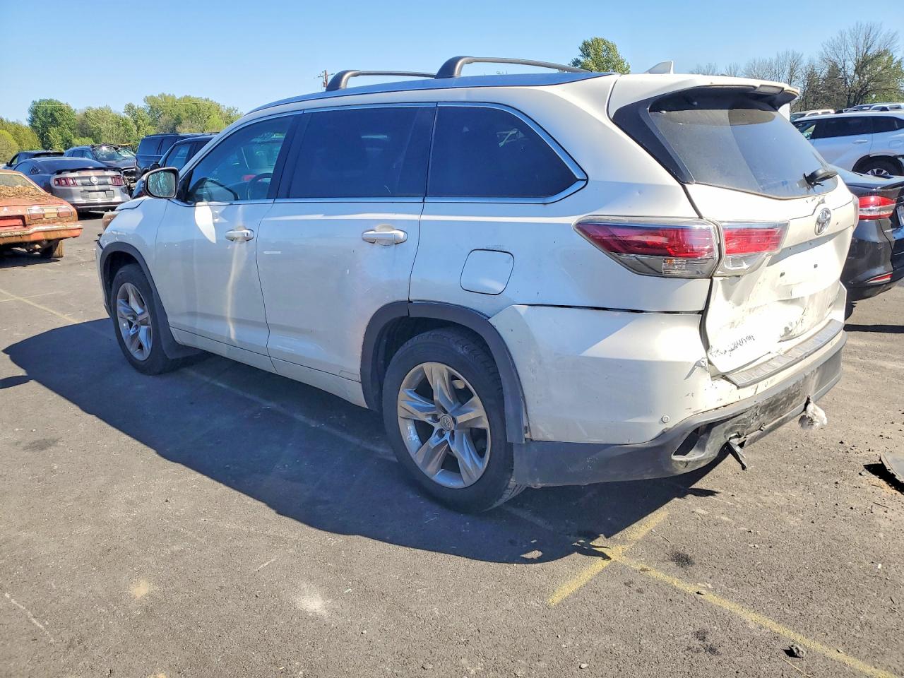 2015 TOYOTA HIGHLANDER