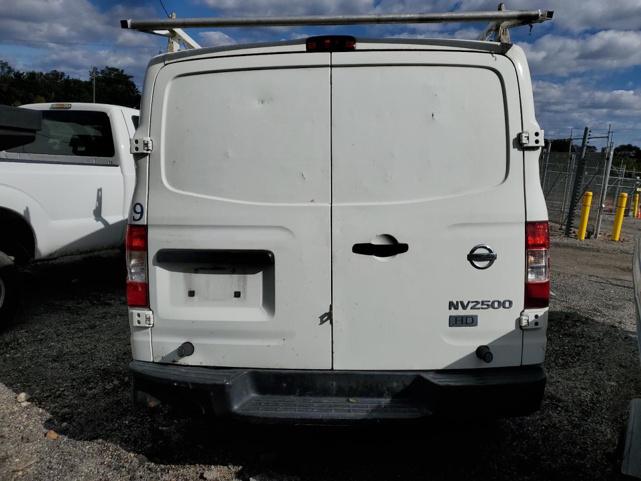 2016 NISSAN NV