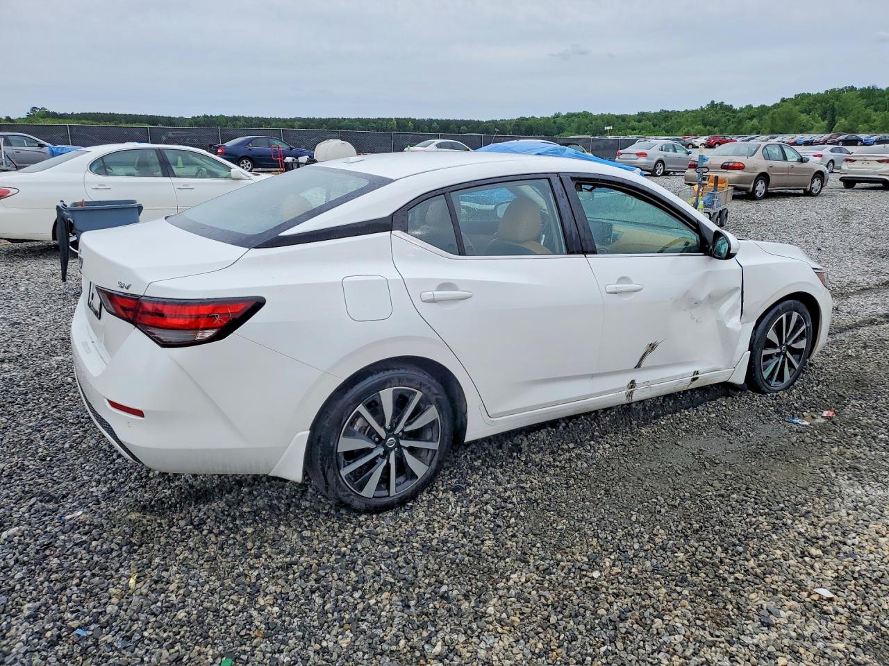 2022 NISSAN SENTRA