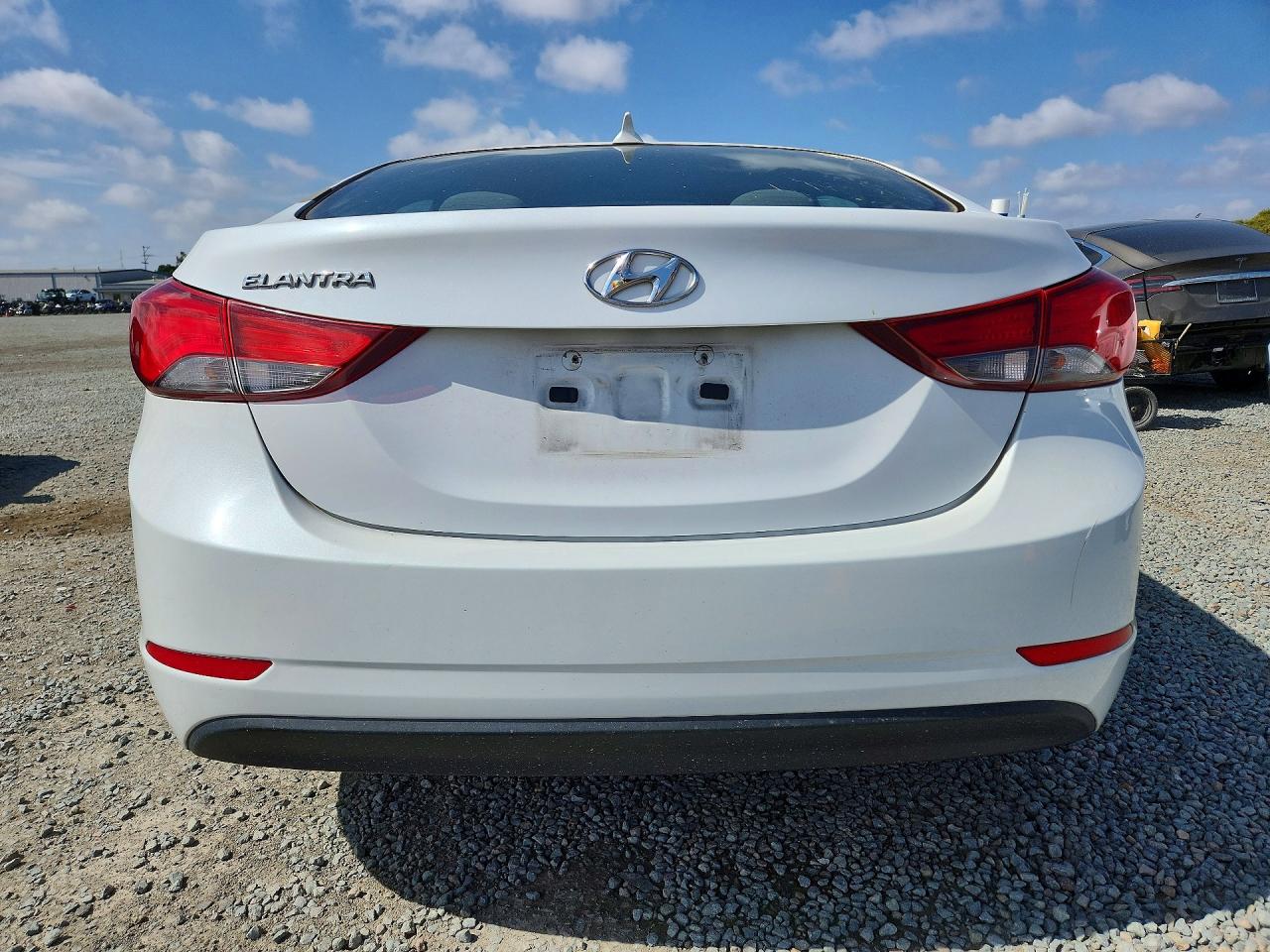 2015 HYUNDAI ELANTRA