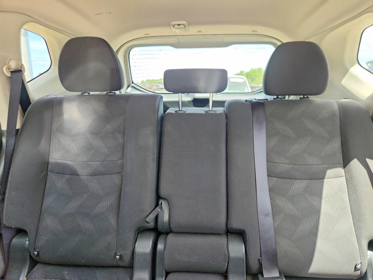 2016 NISSAN ROGUE