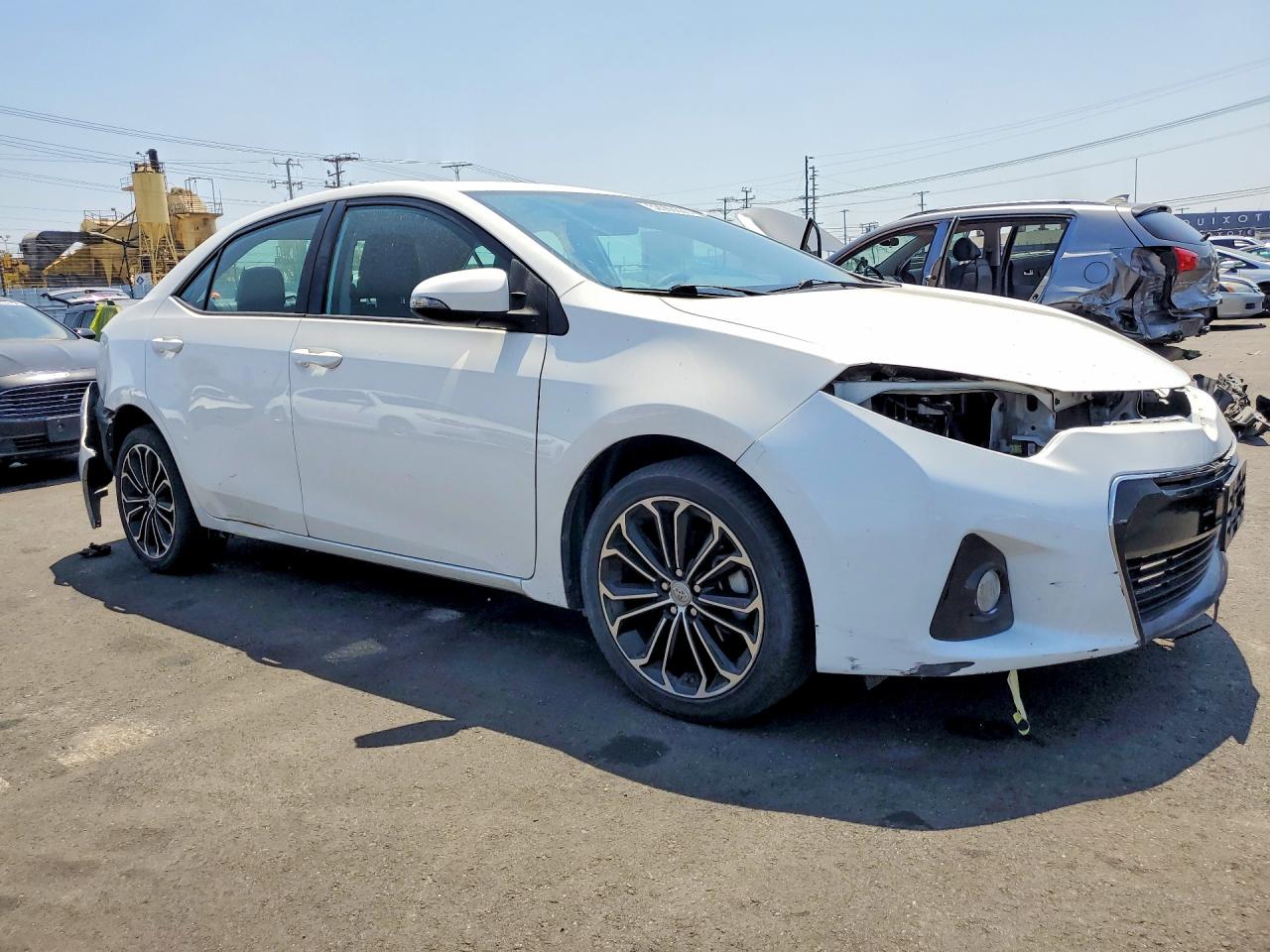 2015 TOYOTA COROLLA