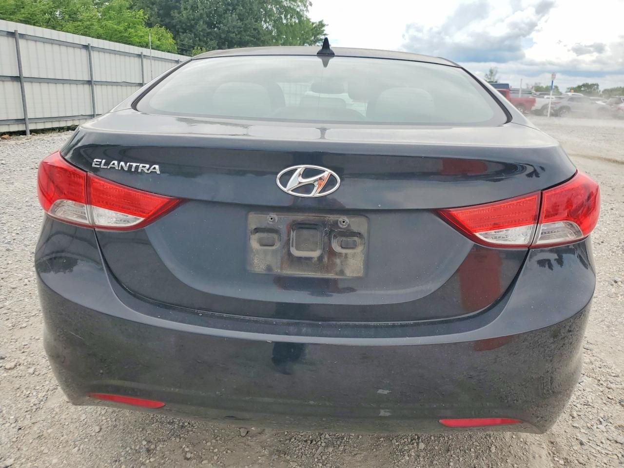 2012 HYUNDAI ELANTRA