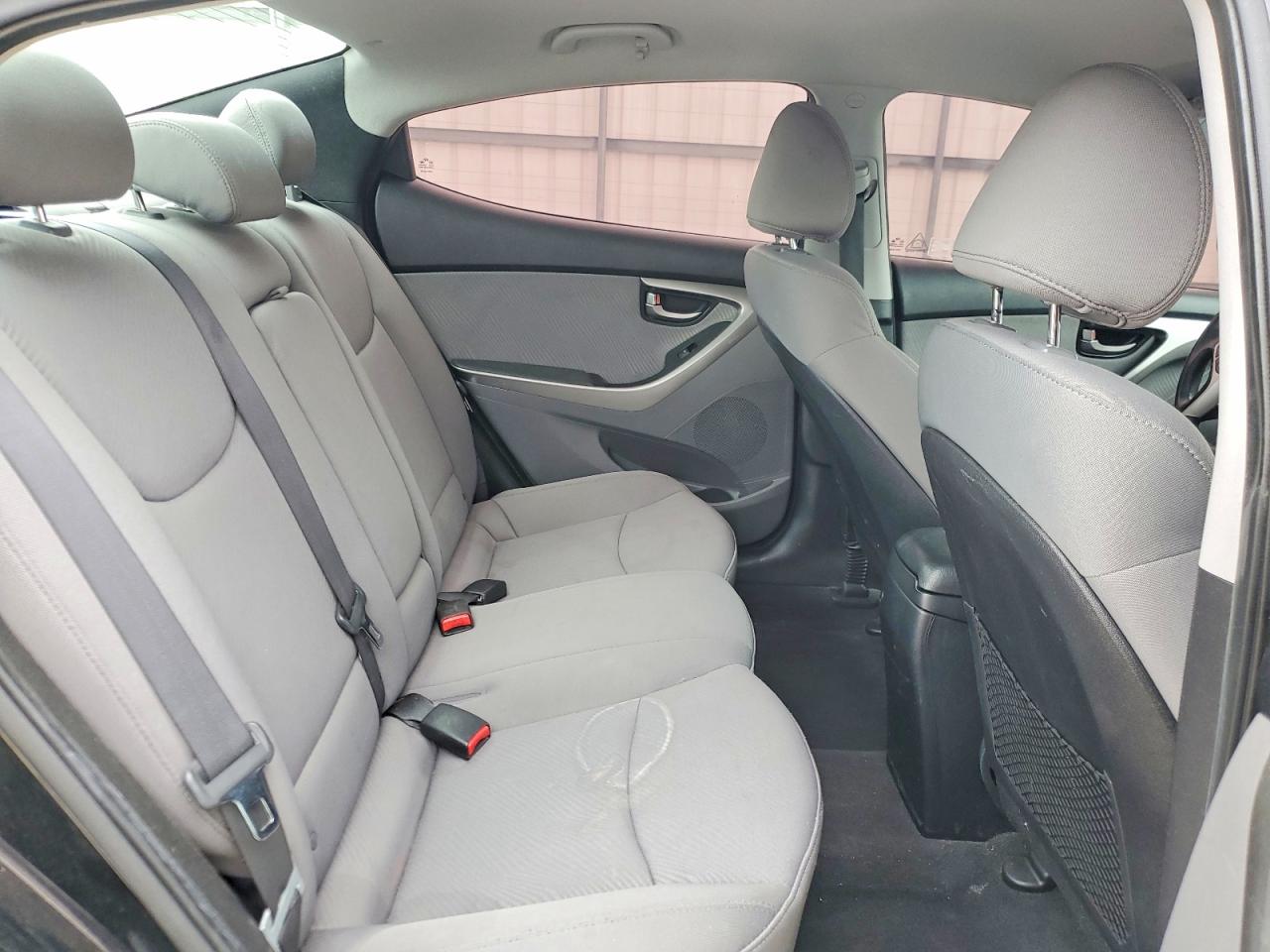 2012 HYUNDAI ELANTRA