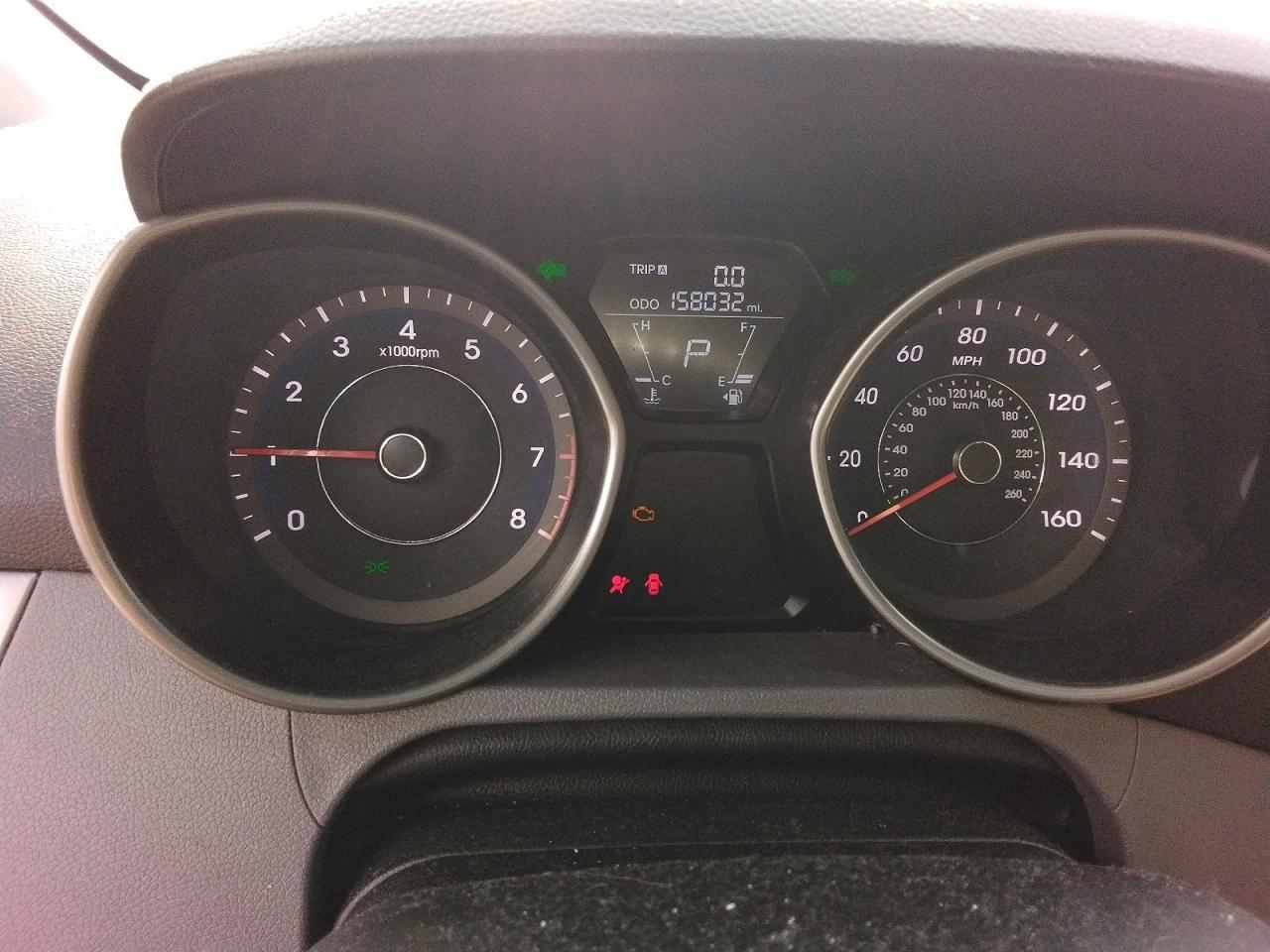 2012 HYUNDAI ELANTRA