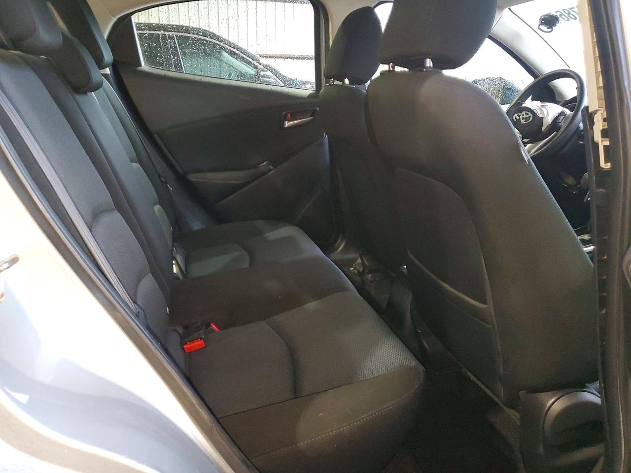 2017 TOYOTA YARIS