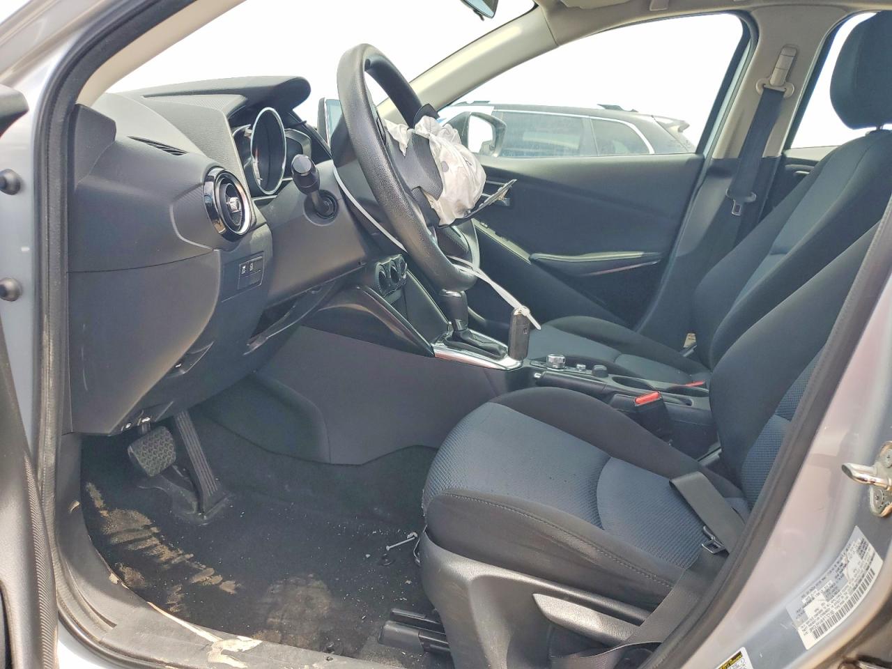 2017 TOYOTA YARIS