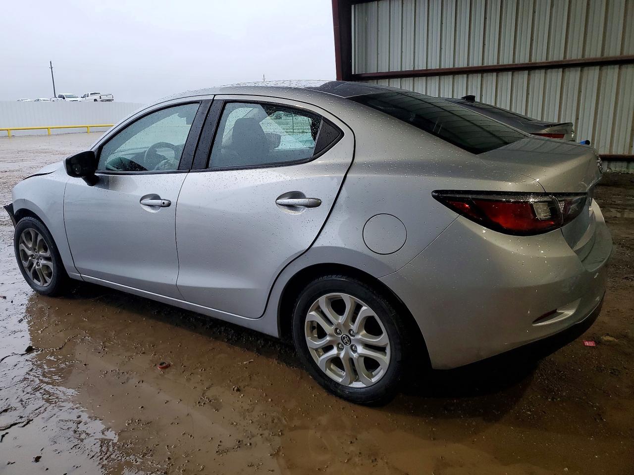2017 TOYOTA YARIS