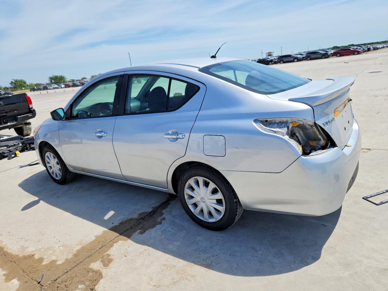 2015 NISSAN VERSA