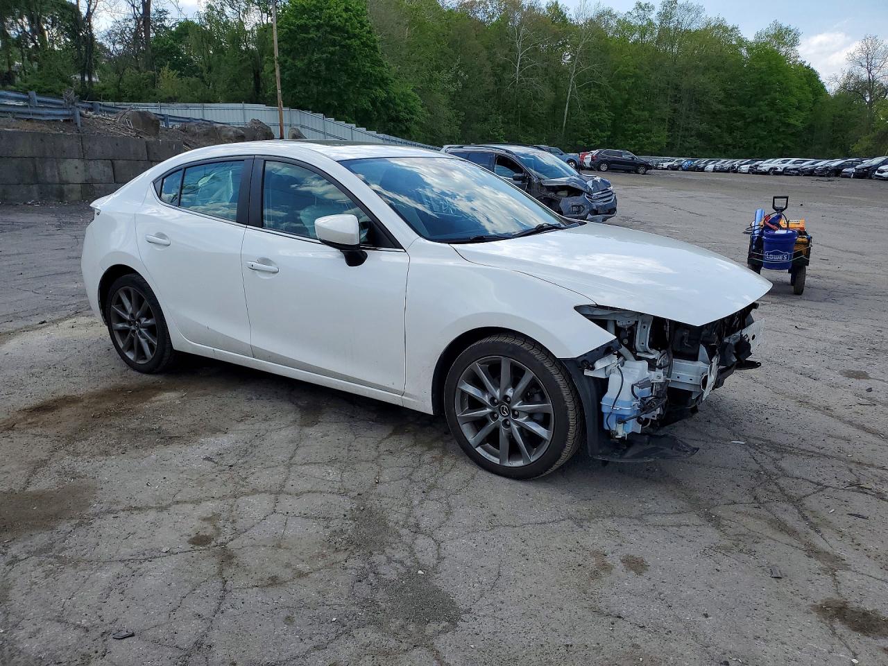 2018 MAZDA 3