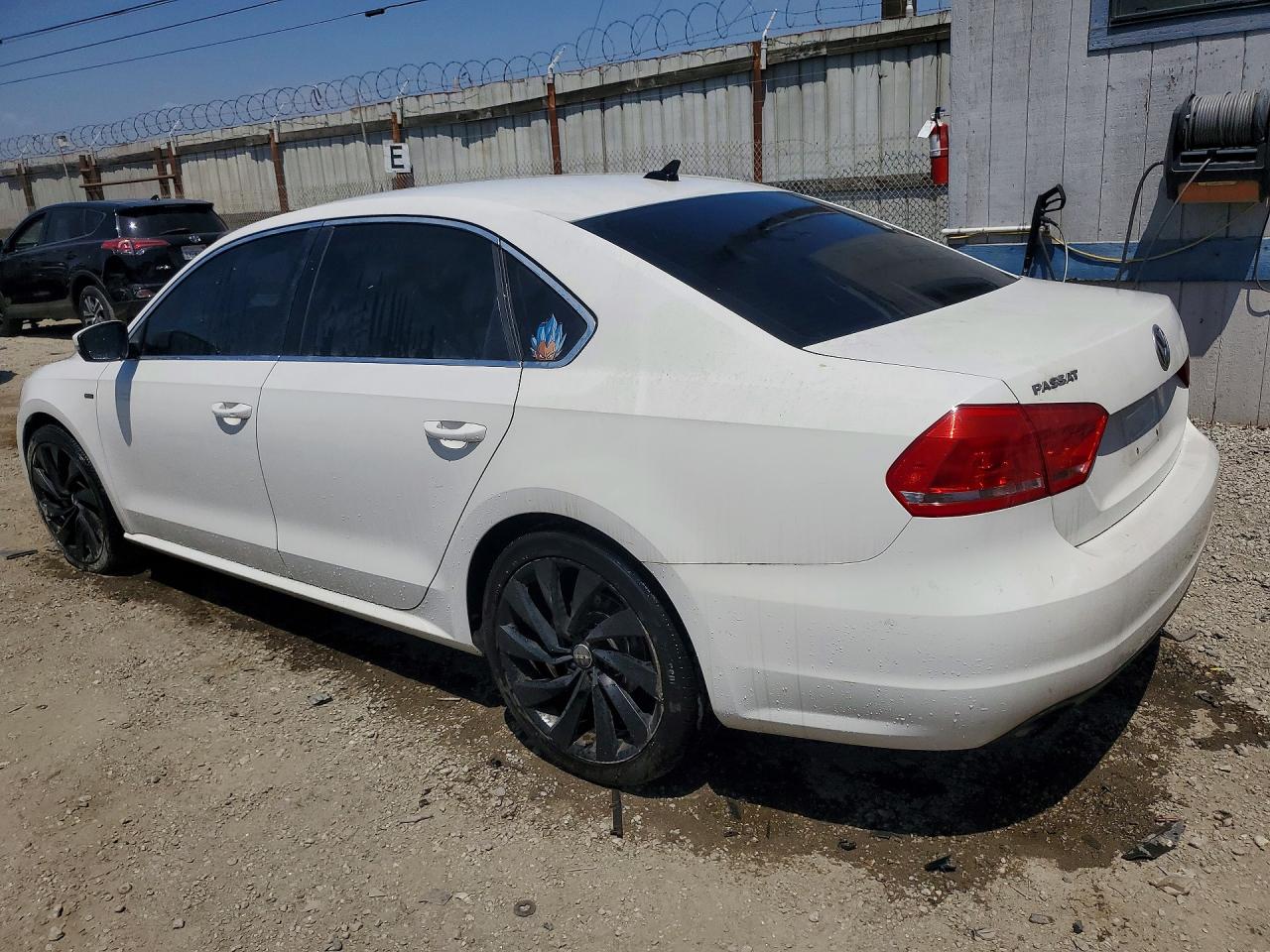 2015 VOLKSWAGEN PASSAT