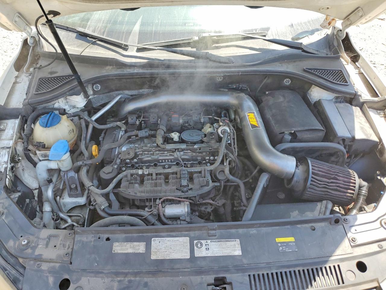 2015 VOLKSWAGEN PASSAT