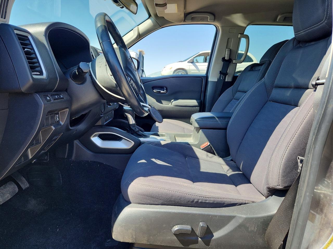 2024 NISSAN FRONTIER