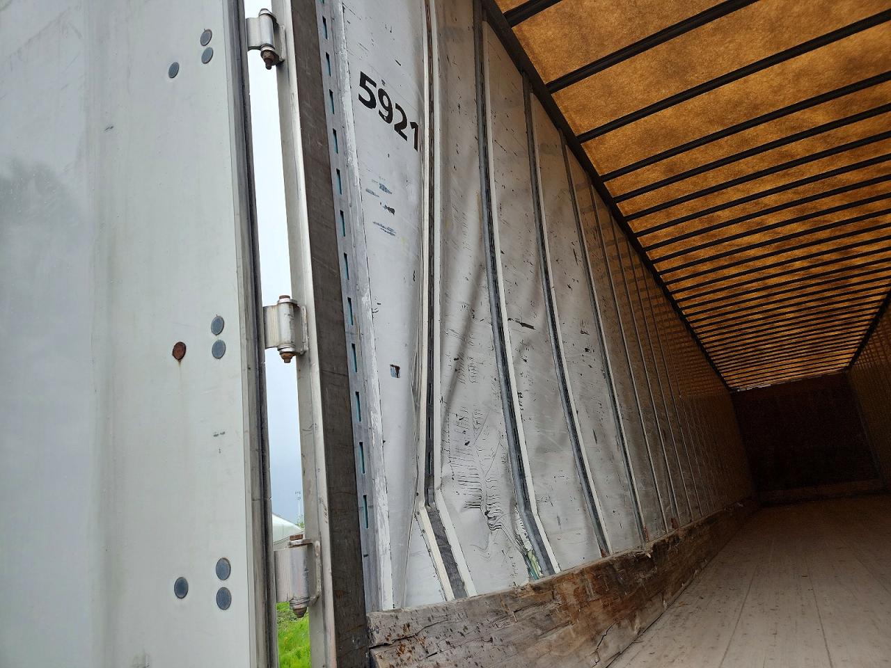 2011 UTILITY TRAILER MANUFACTURE 