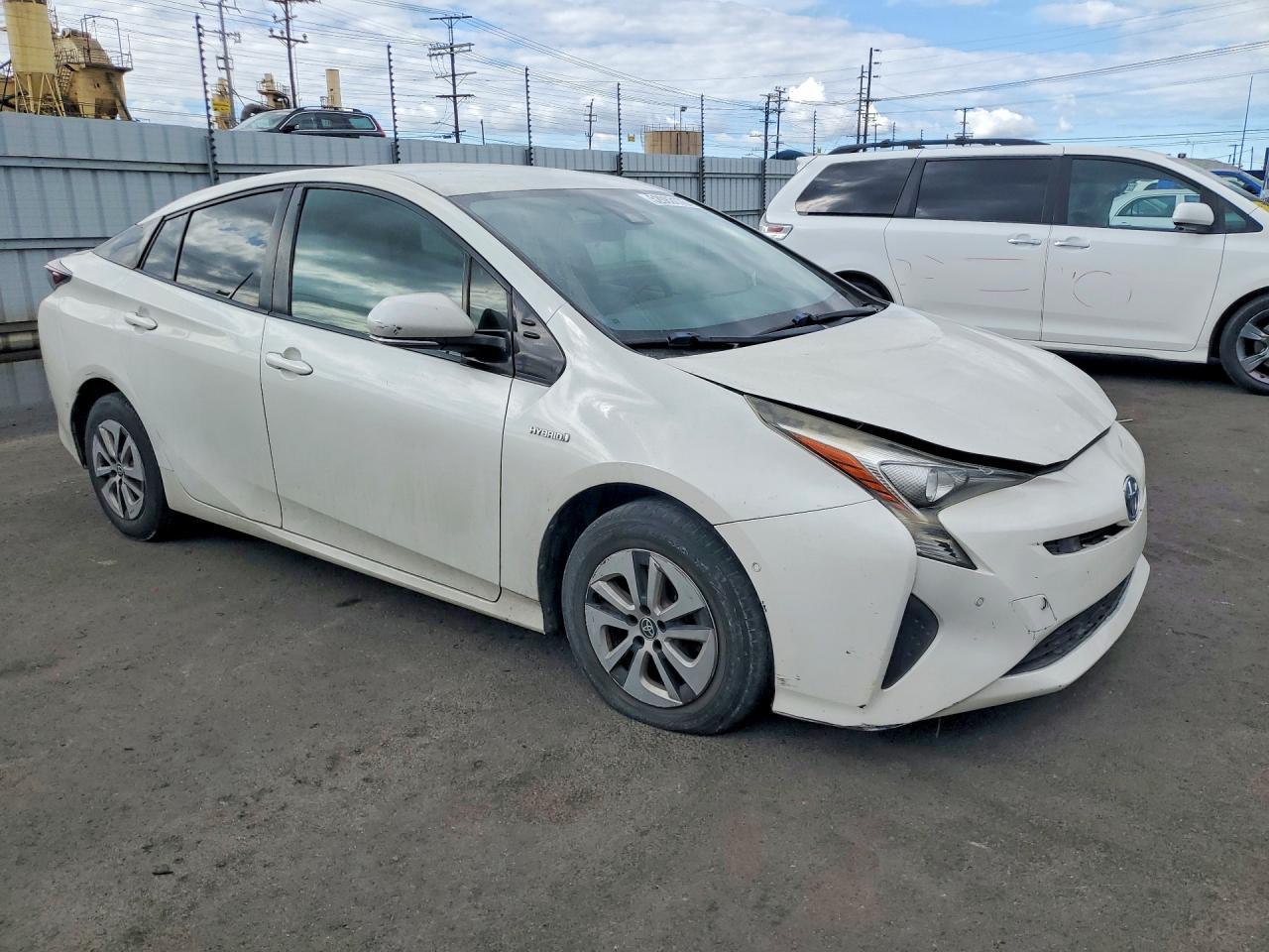 2017 TOYOTA PRIUS