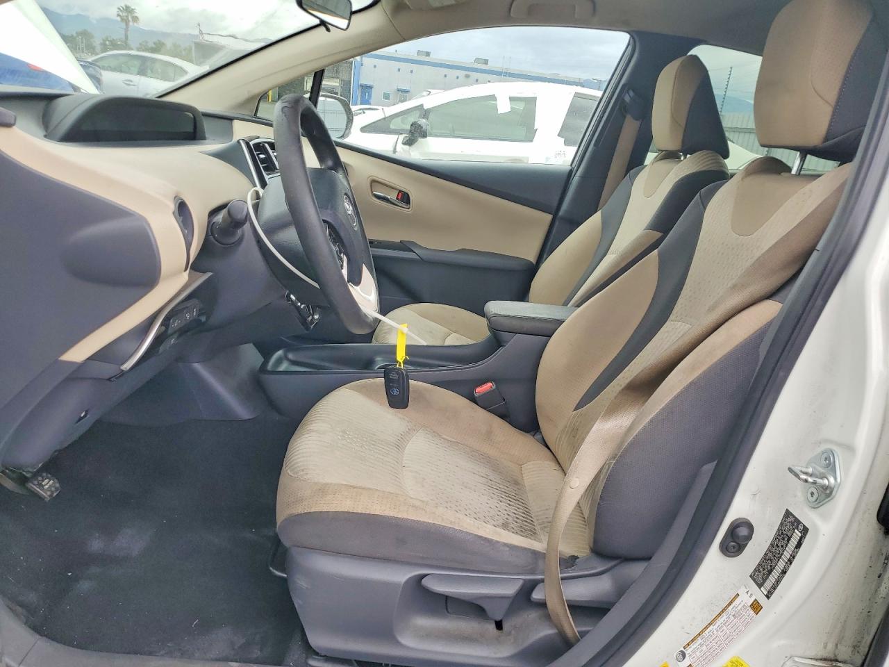 2017 TOYOTA PRIUS