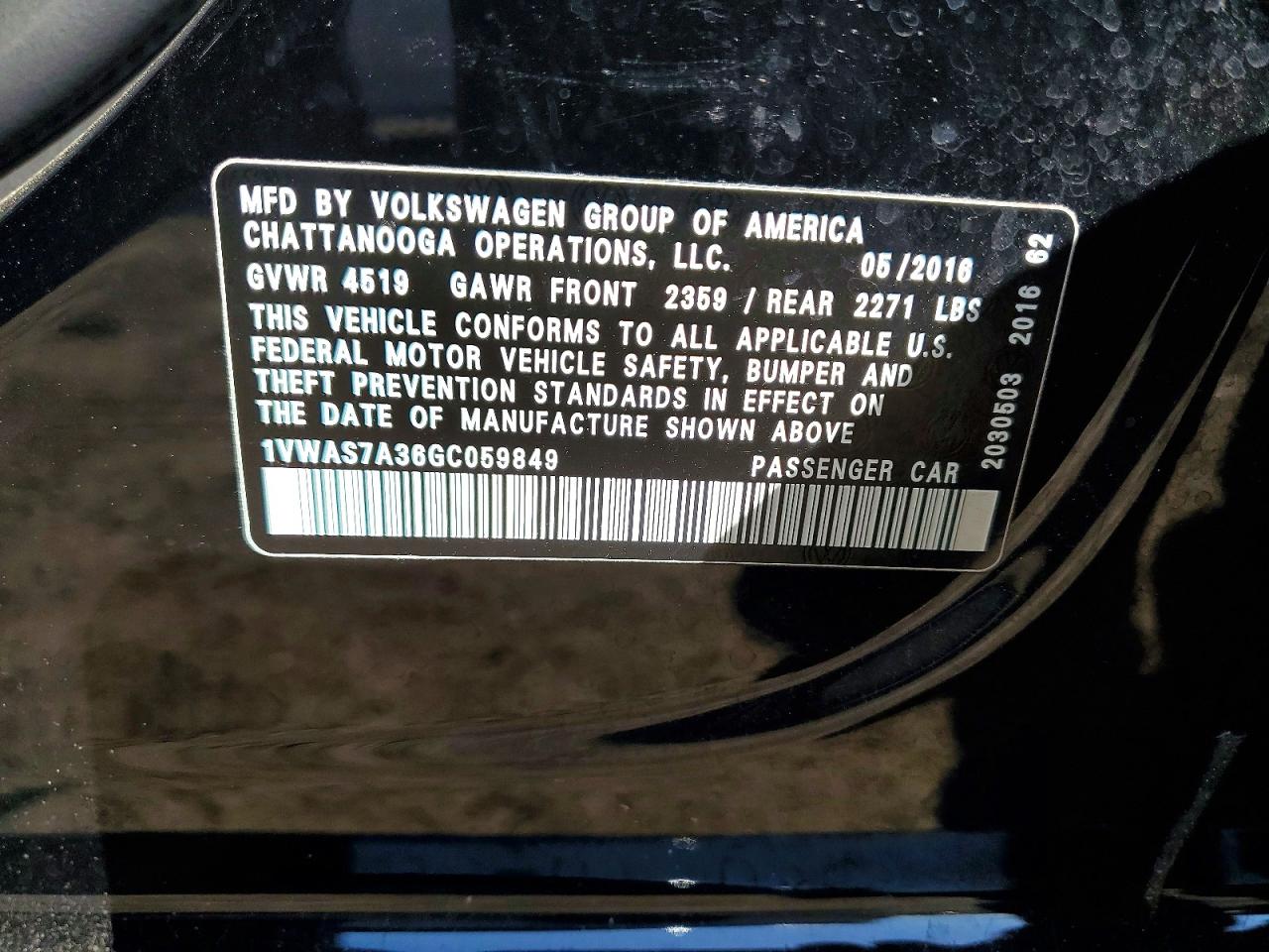 2016 VOLKSWAGEN PASSAT