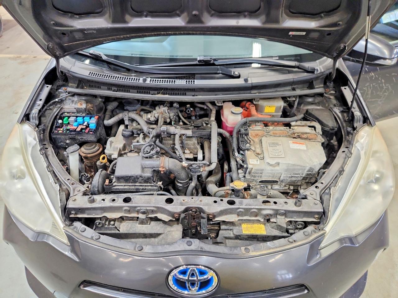 2013 TOYOTA PRIUS