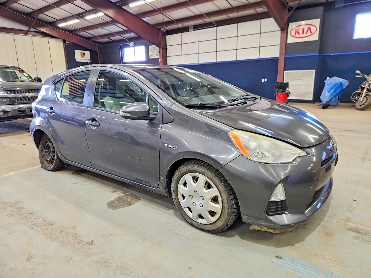 2013 TOYOTA PRIUS