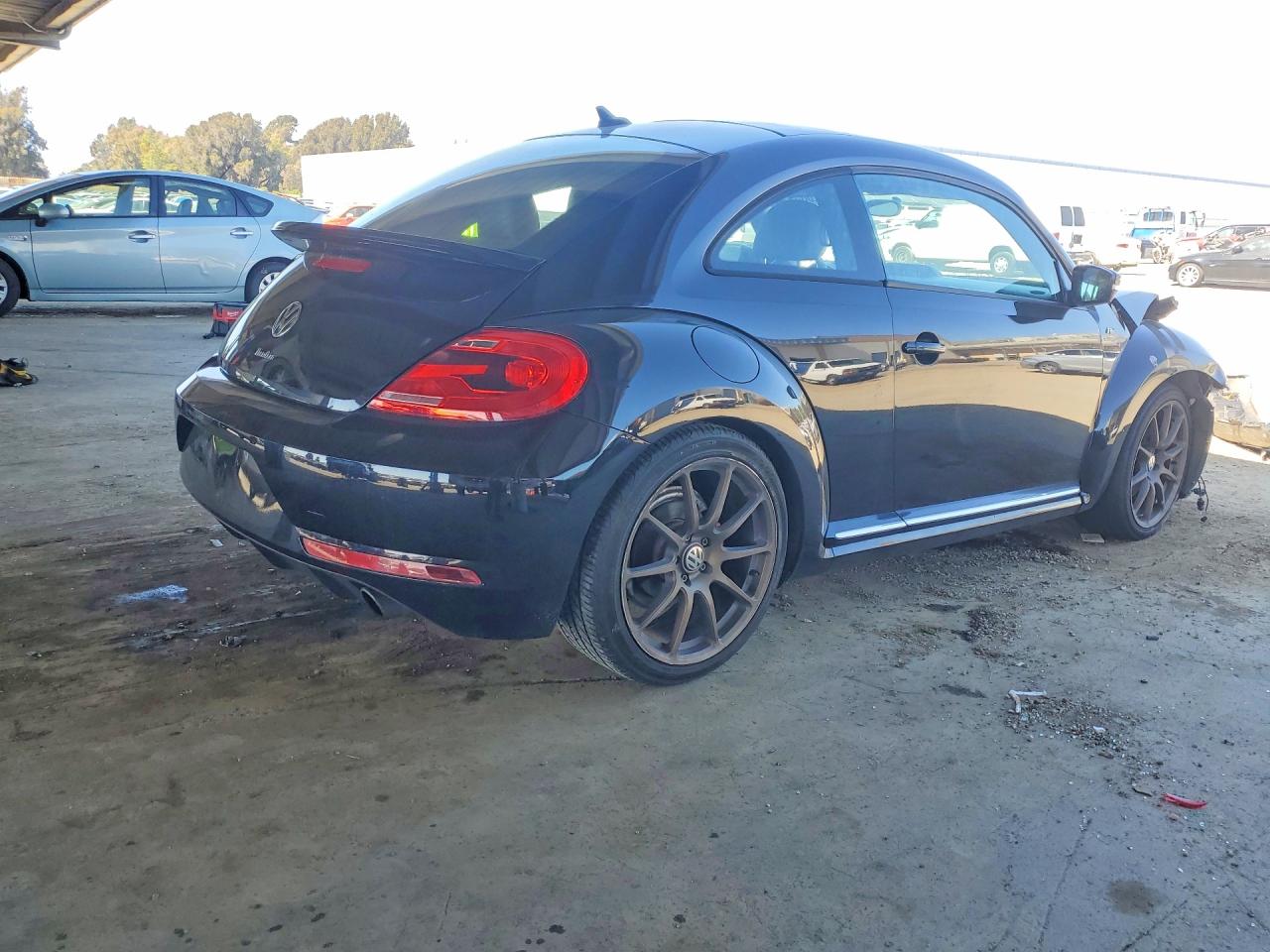 2014 VOLKSWAGEN BEETLE
