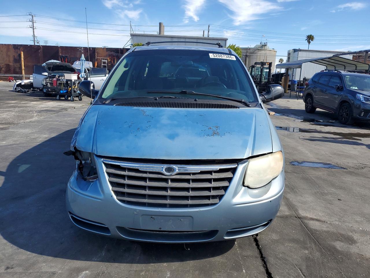 2005 CHRYSLER MINIVAN