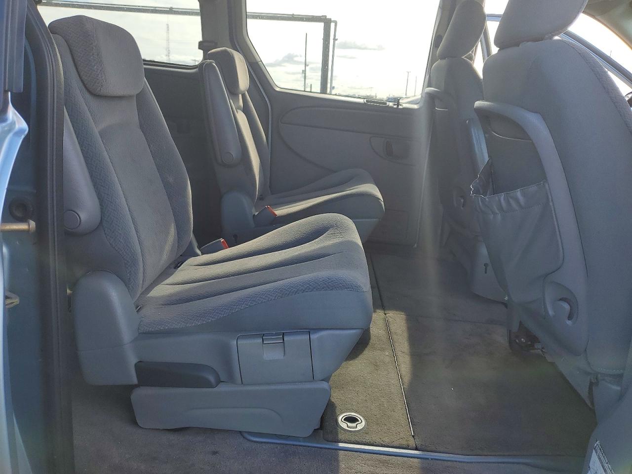 2005 CHRYSLER MINIVAN