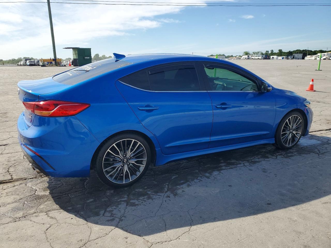 2017 HYUNDAI ELANTRA