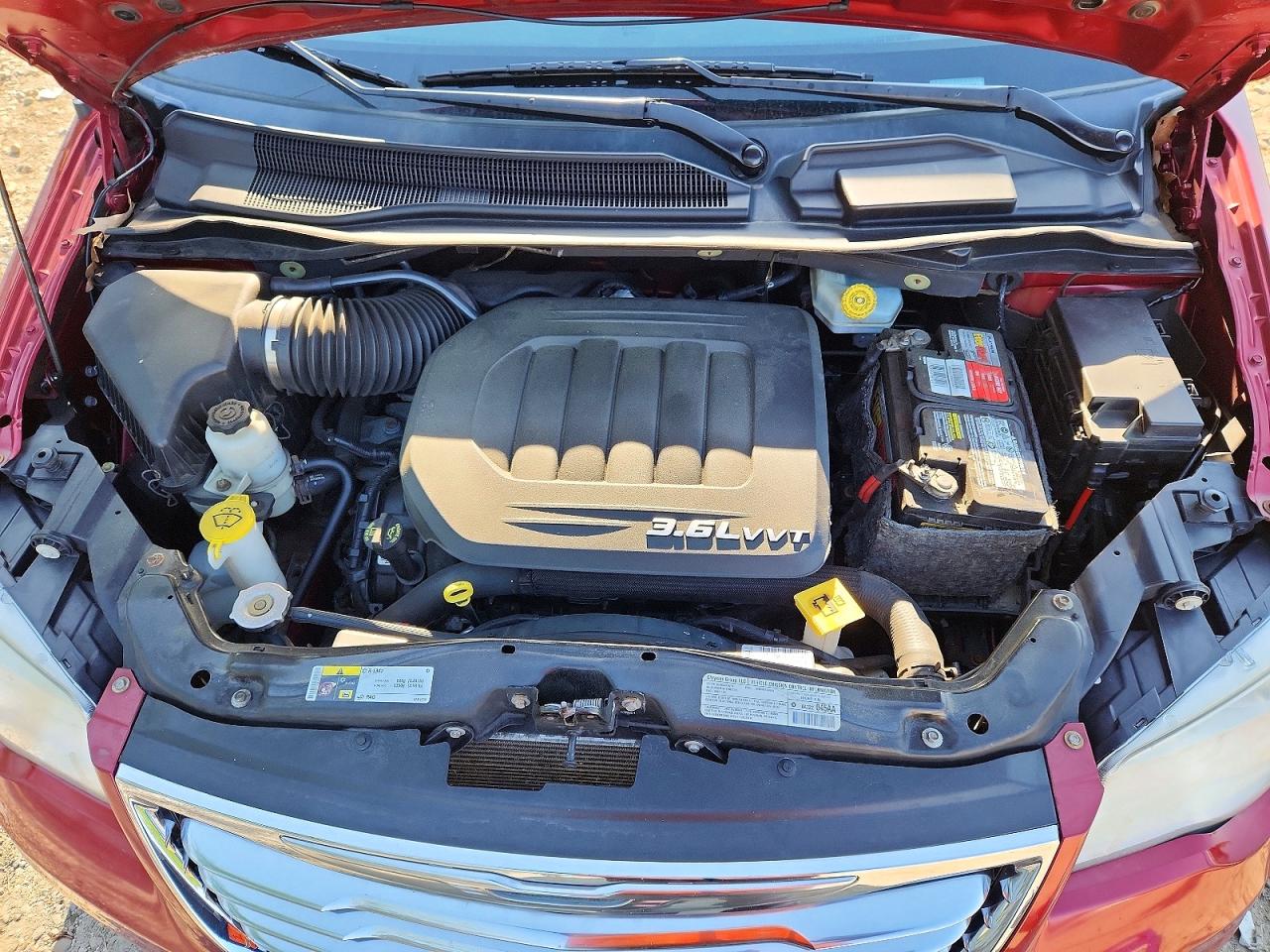 2013 CHRYSLER MINIVAN