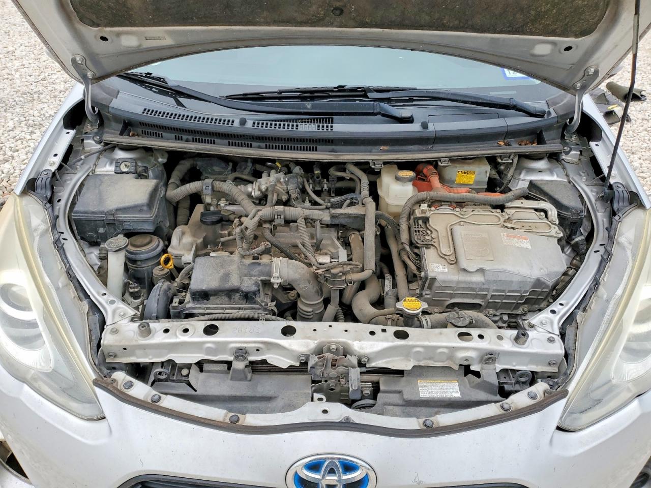 2015 TOYOTA PRIUS