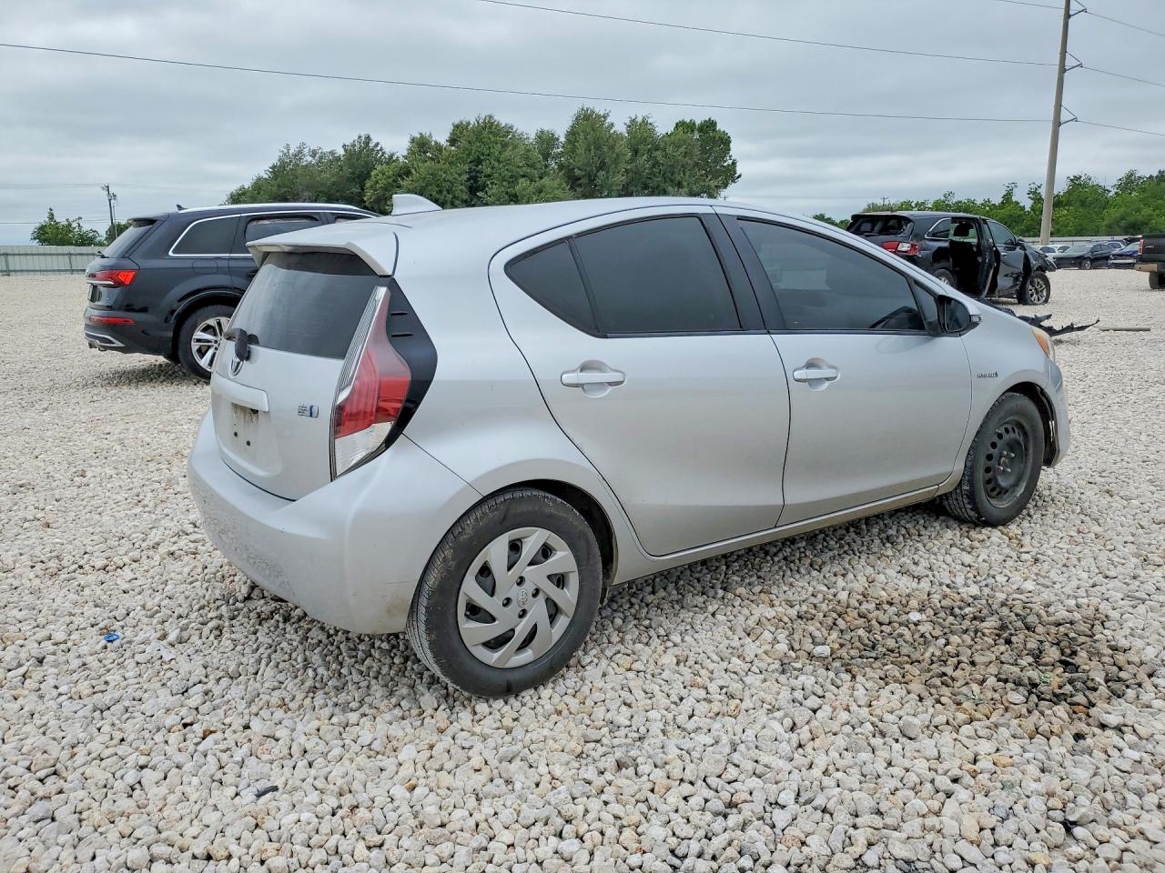 2015 TOYOTA PRIUS