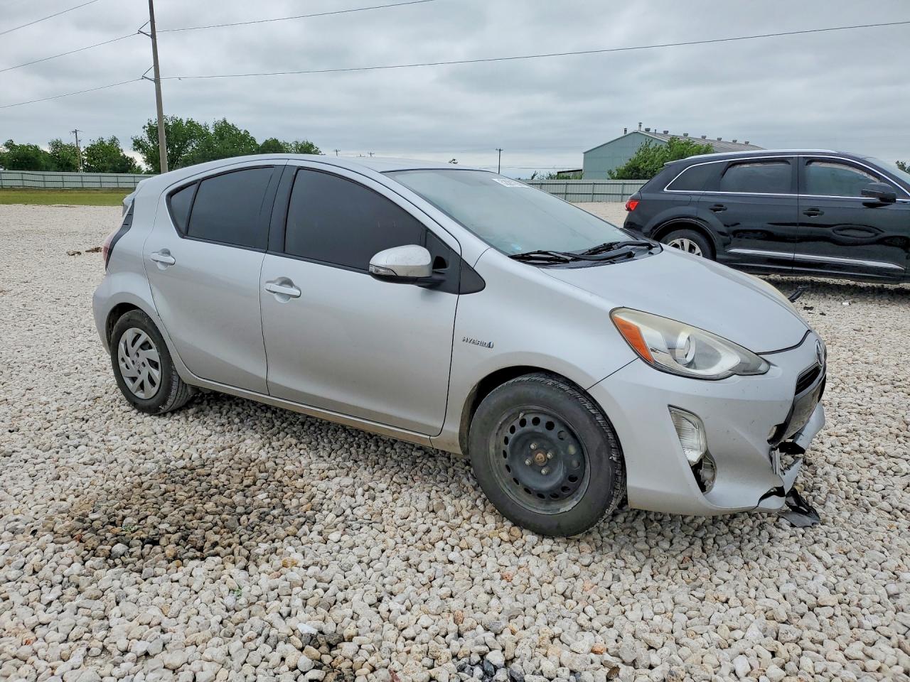 2015 TOYOTA PRIUS