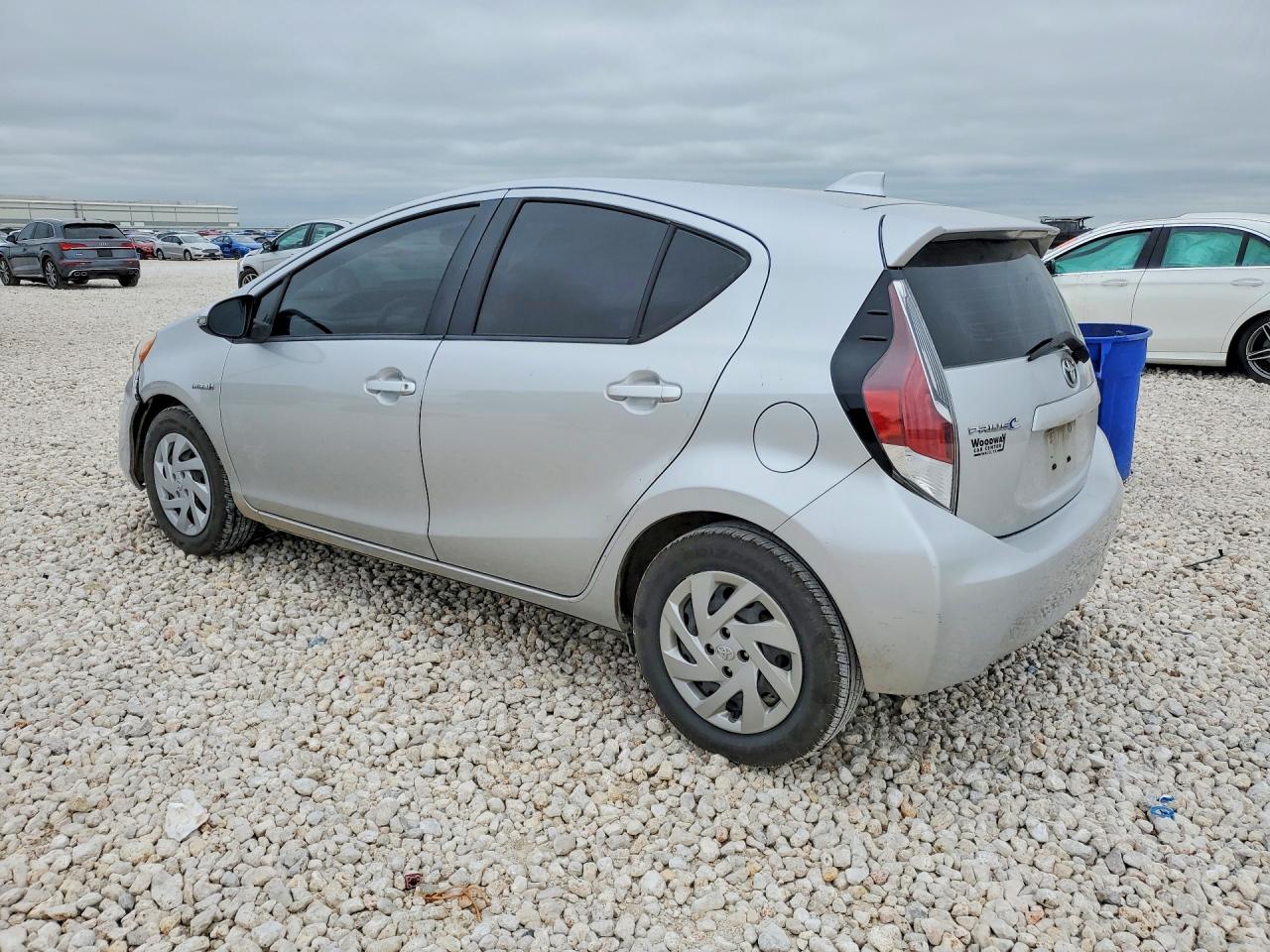 2015 TOYOTA PRIUS
