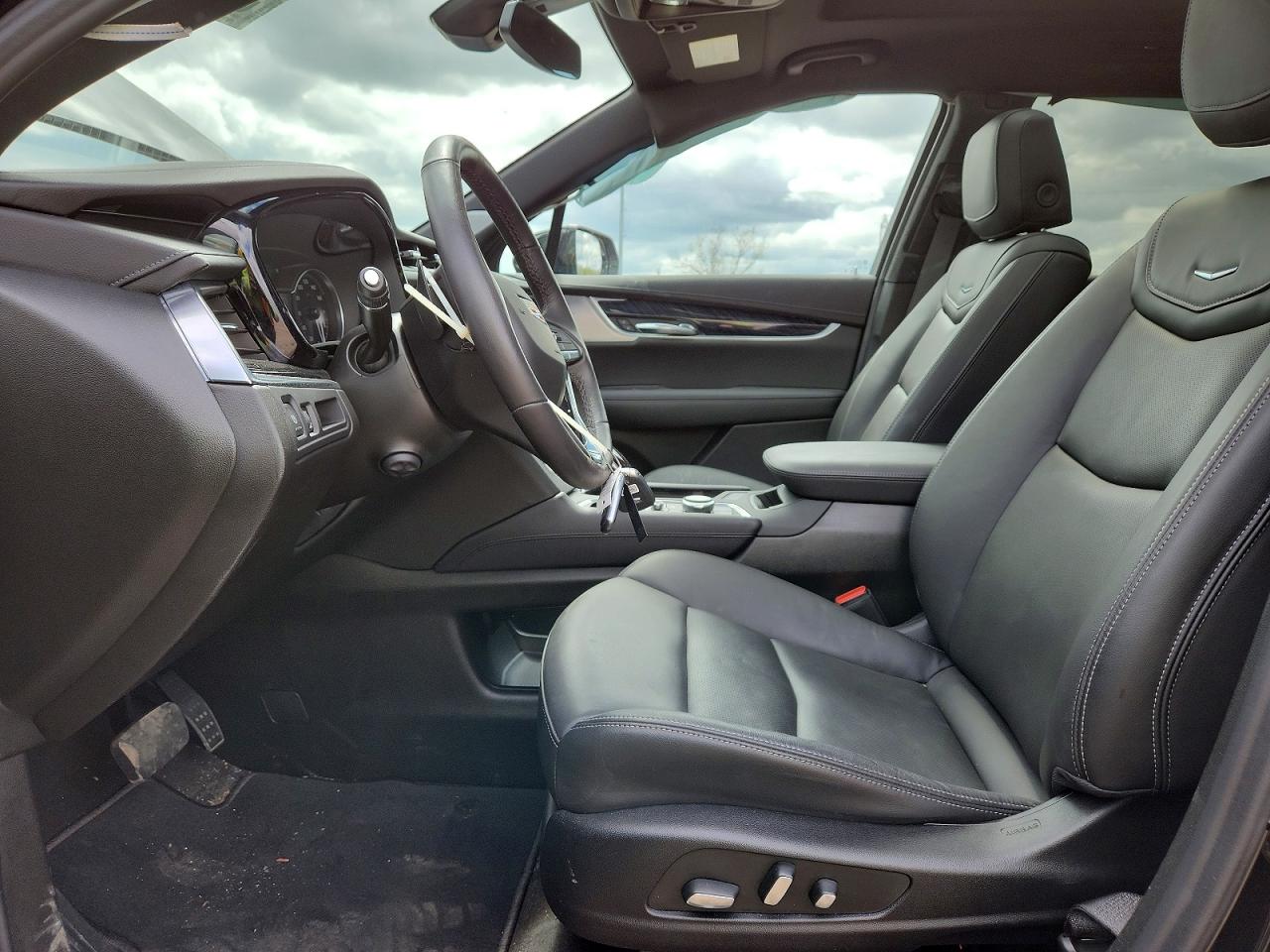 2025 CADILLAC XT6