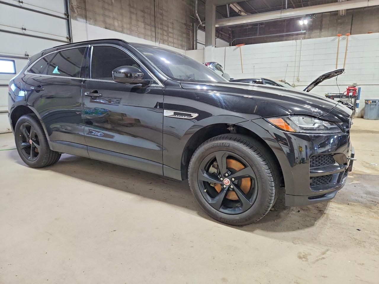 2017 JAGUAR F-PACE