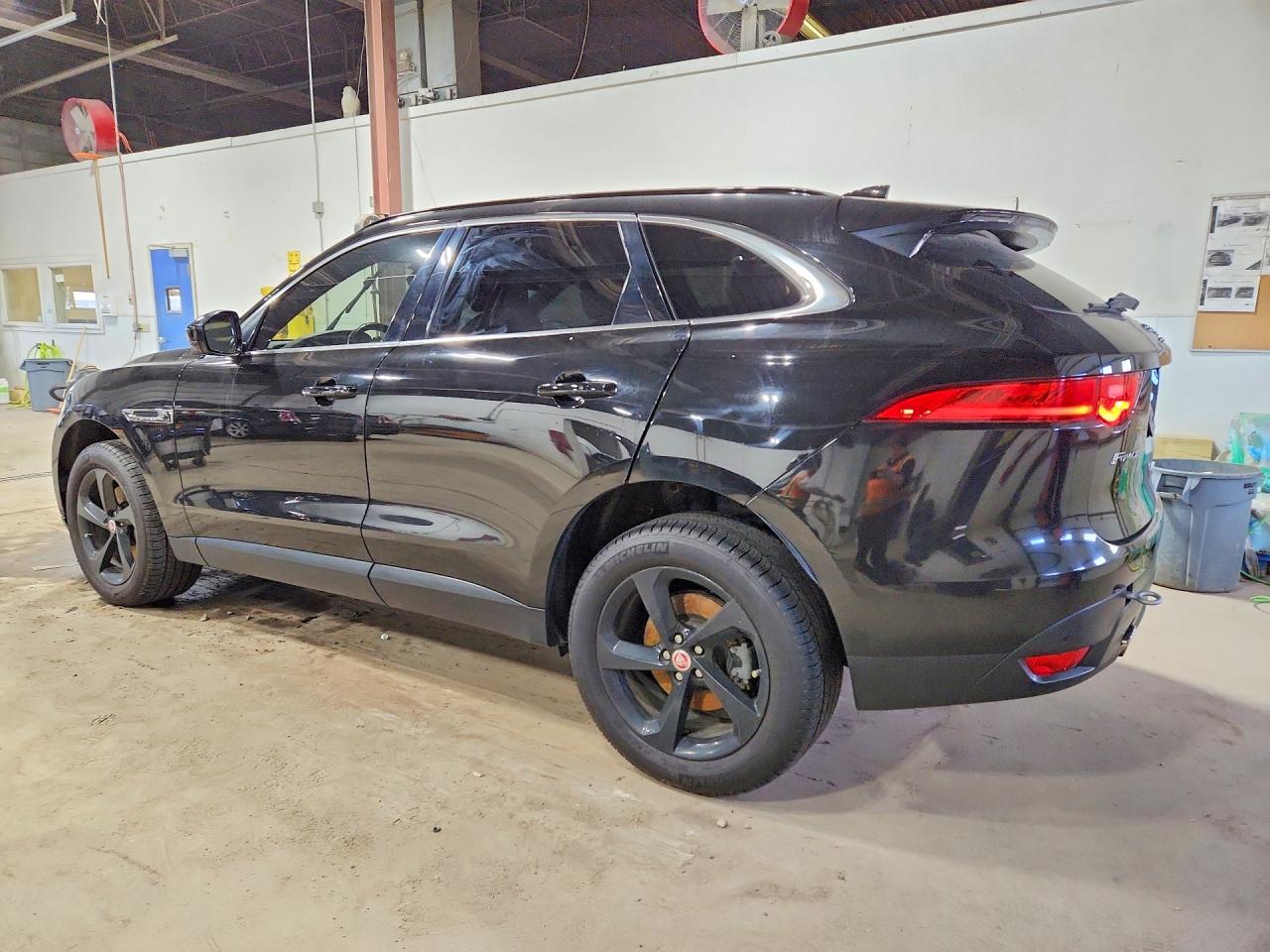 2017 JAGUAR F-PACE