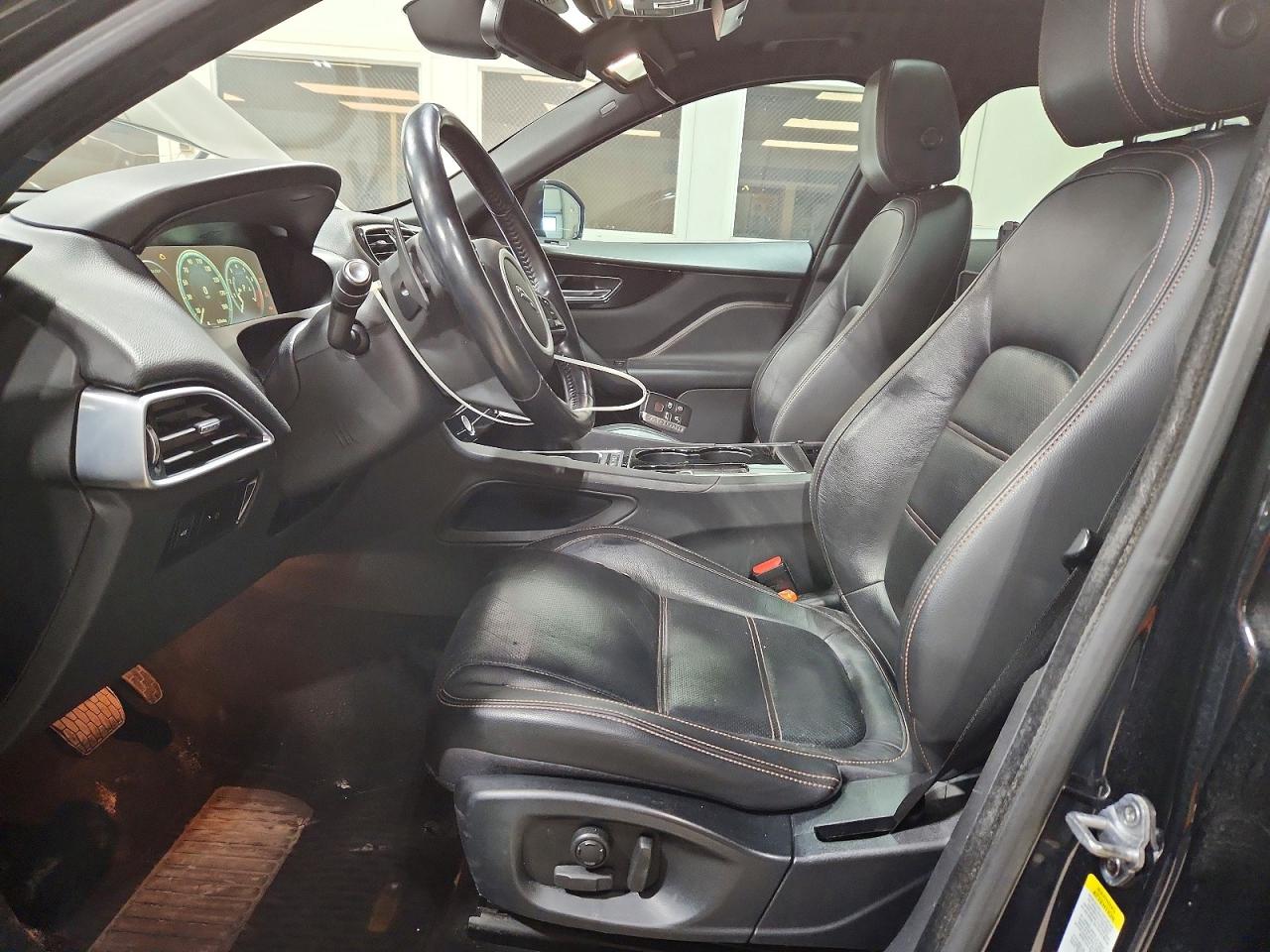 2017 JAGUAR F-PACE